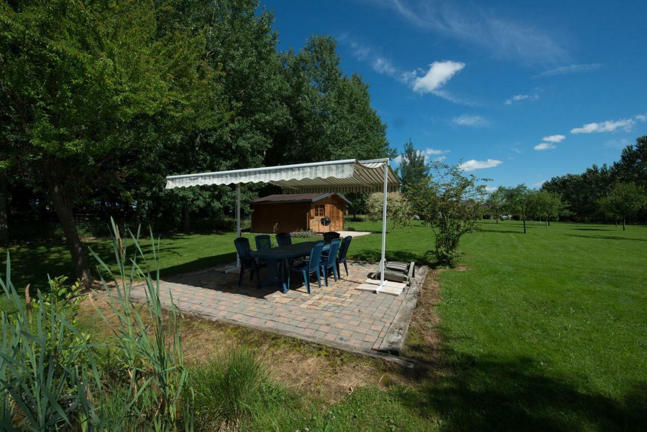 Gite Des Peupliers Girondelle Exterior photo